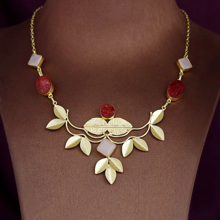 Golden Textured Leafy Dyed + Glossy Stone Neckpiece