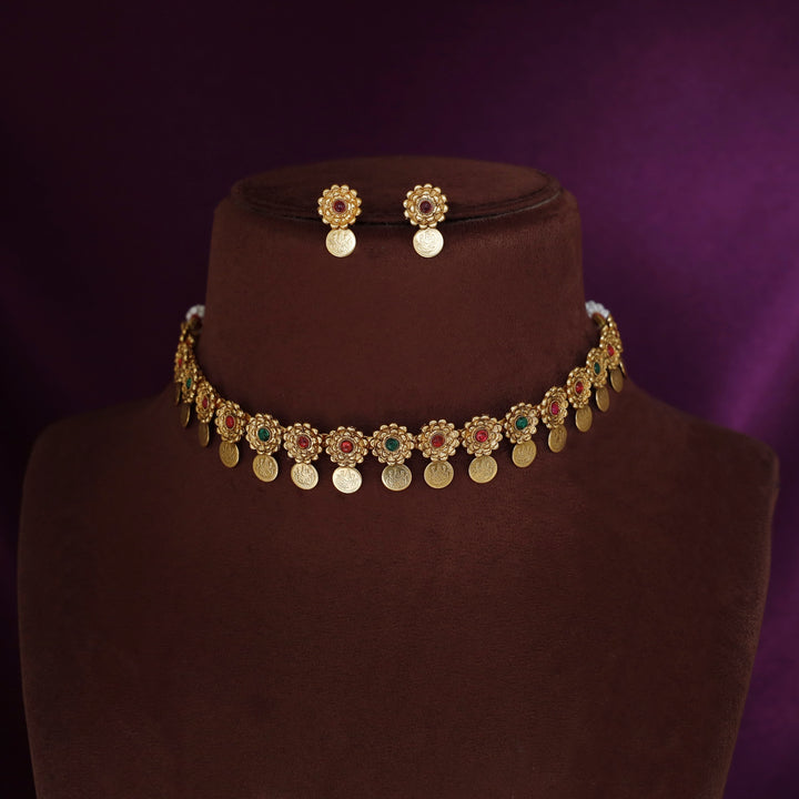 Dhrithika Flower Kashi Short Neckpiece with Earring