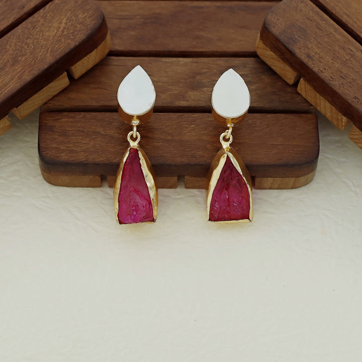 Augusta MOP + Dyed + Raw Stone Short Neckpiece With Earring