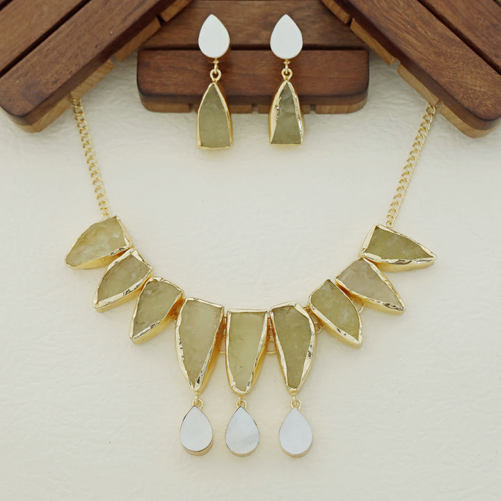 Augusta MOP + Dyed + Raw Stone Short Neckpiece With Earring