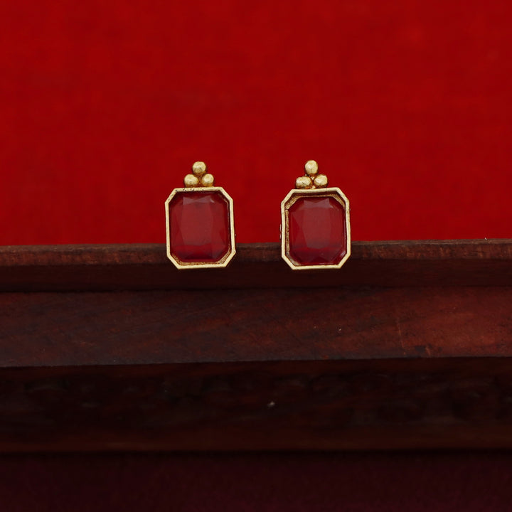 Shriya Flower Rectangle Short Neckpiece with Earring