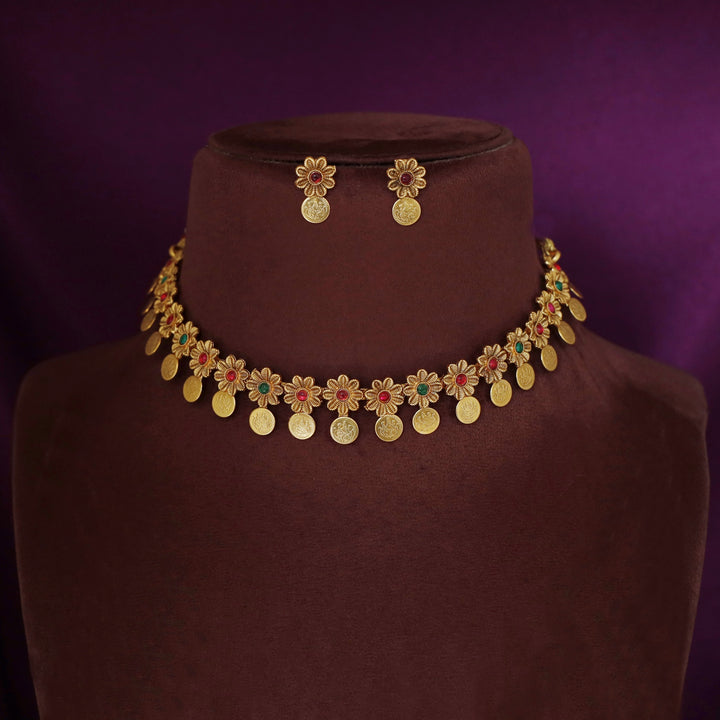 Dhrithika Flower Dhaya Kashi Short Neckpiece with Earring