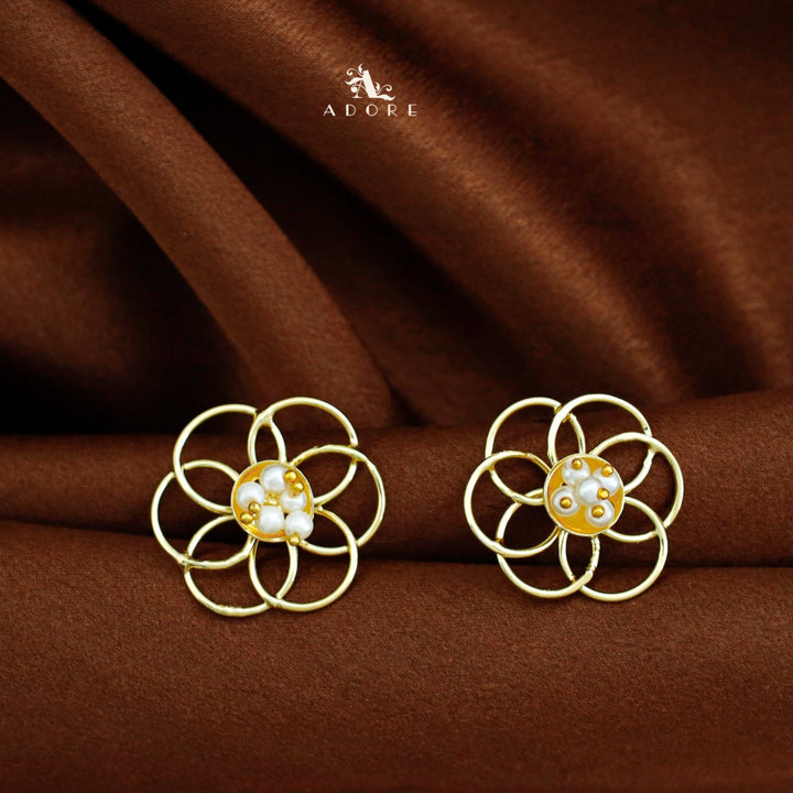 Lydia Golden Flower Pearl Earring