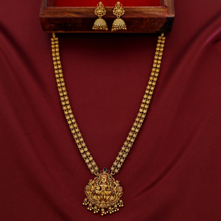 Akshara Devi Pendant Long Neckpiece With Earring