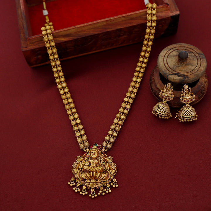 Akshara Devi Pendant Long Neckpiece With Earring