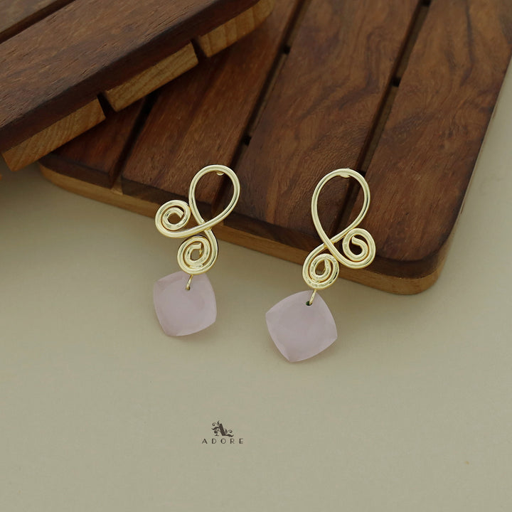 Golden Curvy Loop Diamond Glossy Earring
