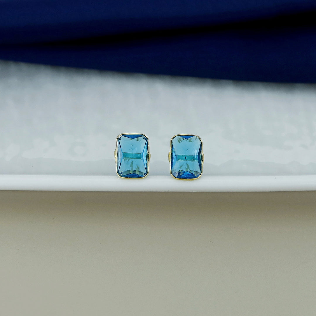Elia Glossy Rectangle Stud
