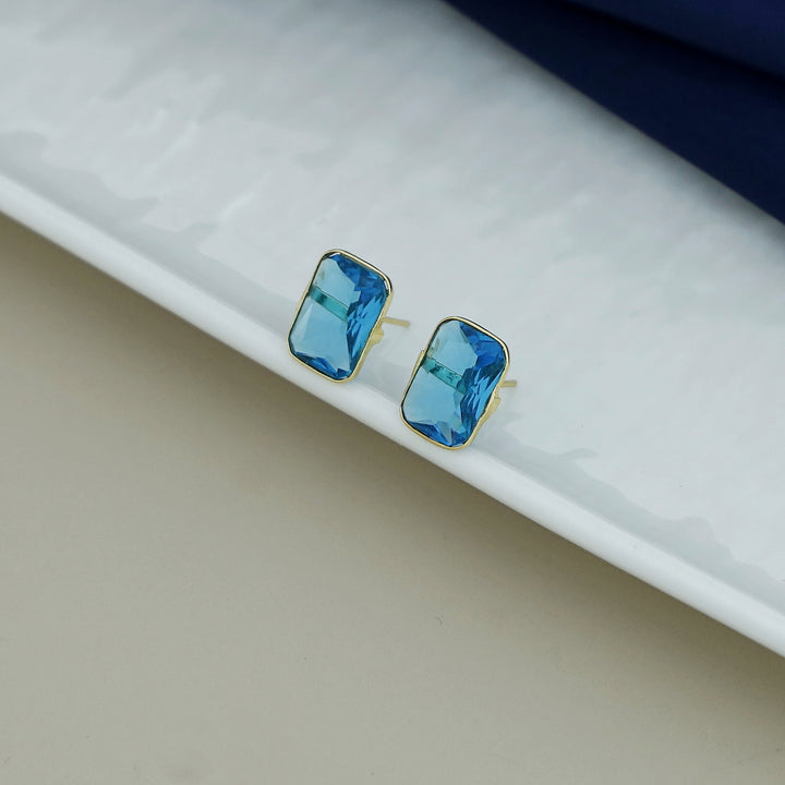 Elia Glossy Rectangle Stud