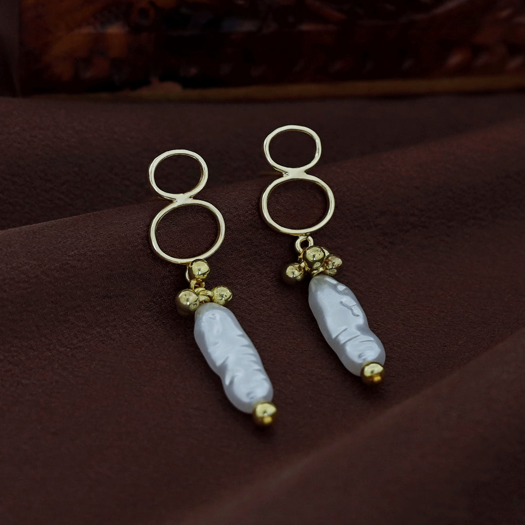 Aldrina Golden Dual Oval Baroque Earring