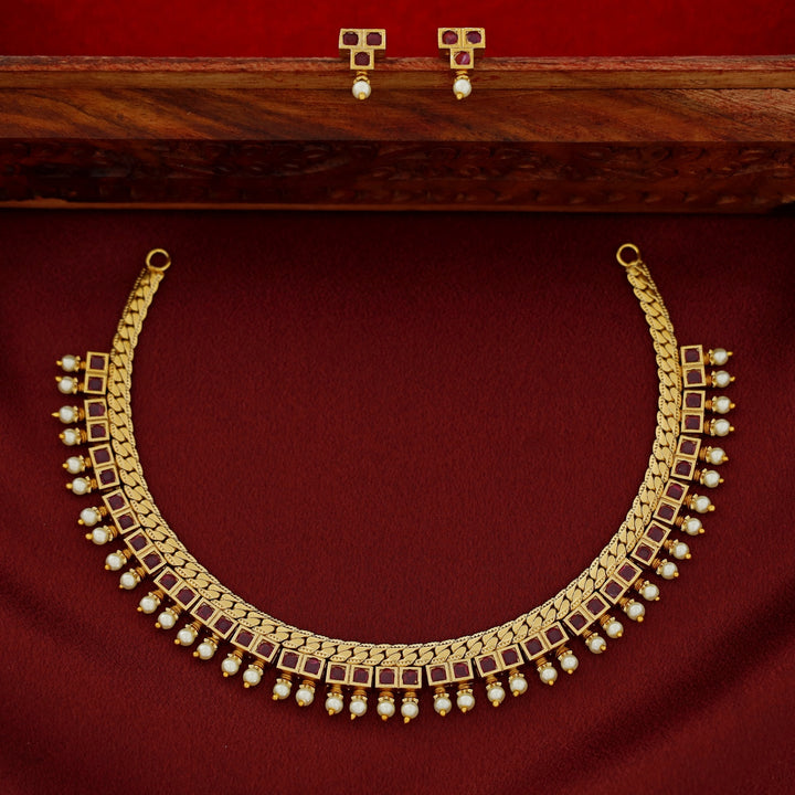 Abhiprithi Square Pearl Short Neckpiece With Earring