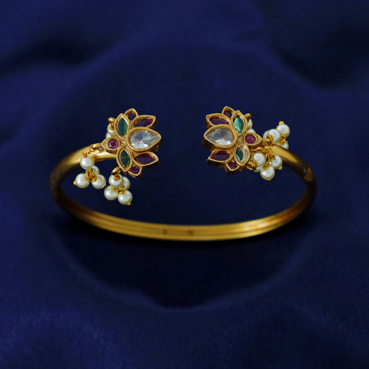 Hashini Flower Pearl Bangle