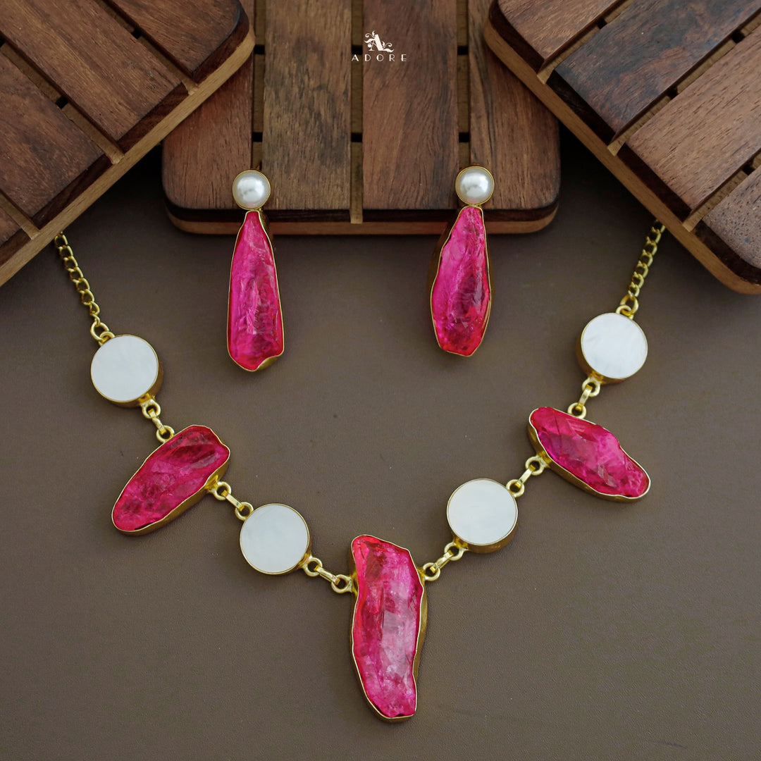 Fina MOP Dyed Stone Neckpiece with Earring