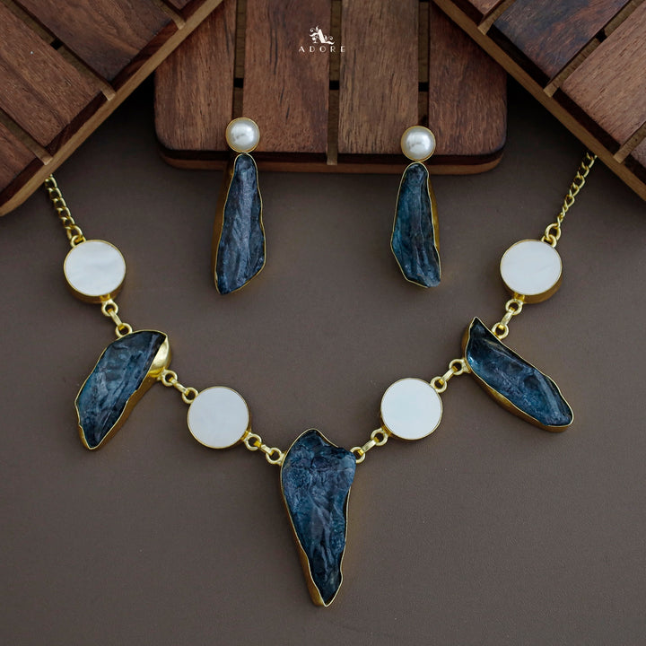 Fina MOP Dyed Stone Neckpiece with Earring