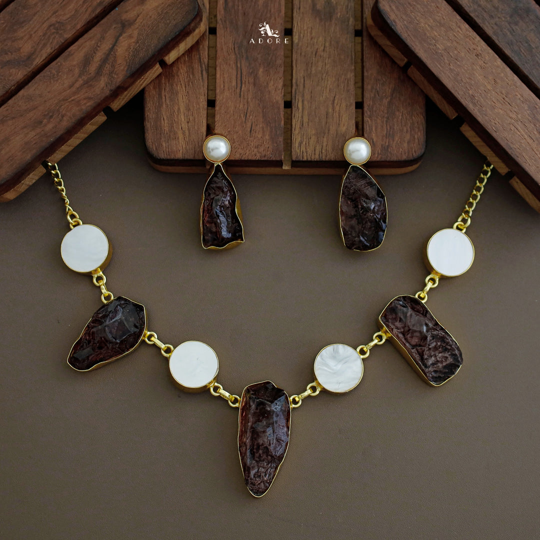 Fina MOP Dyed Stone Neckpiece with Earring
