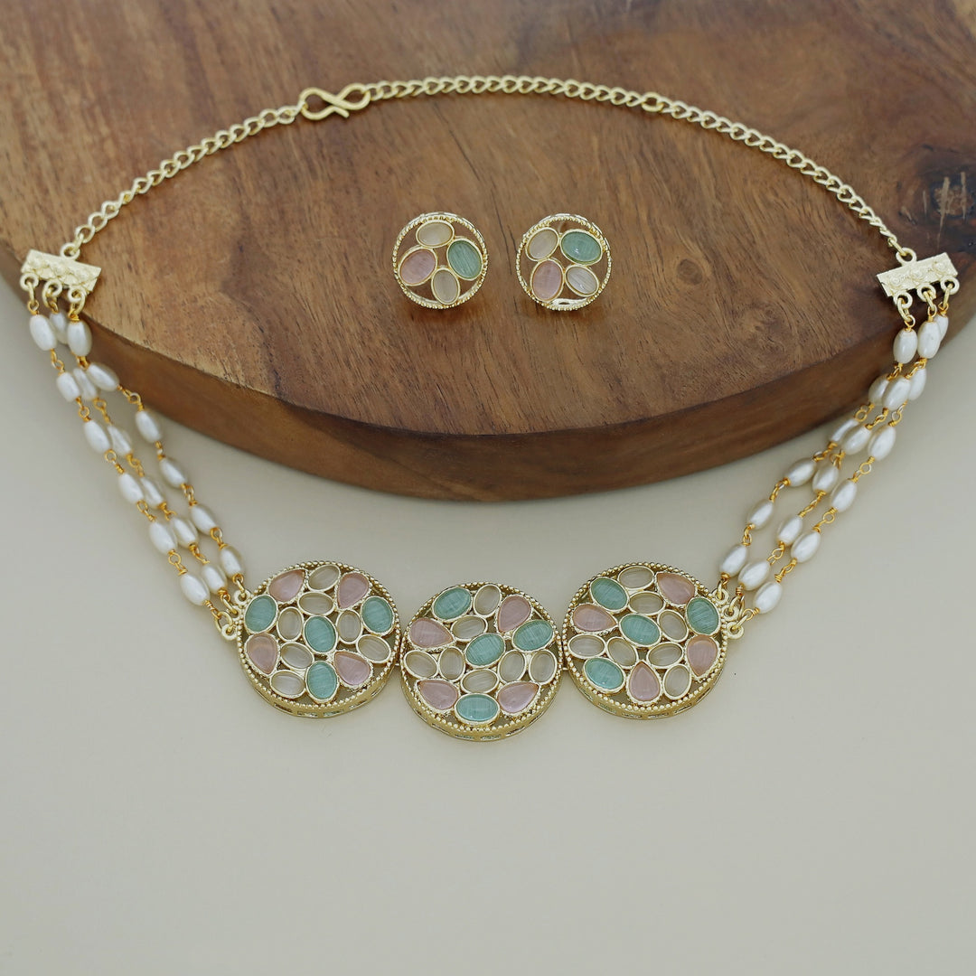 Alandra Round Glossy Pearl Choker With Earring