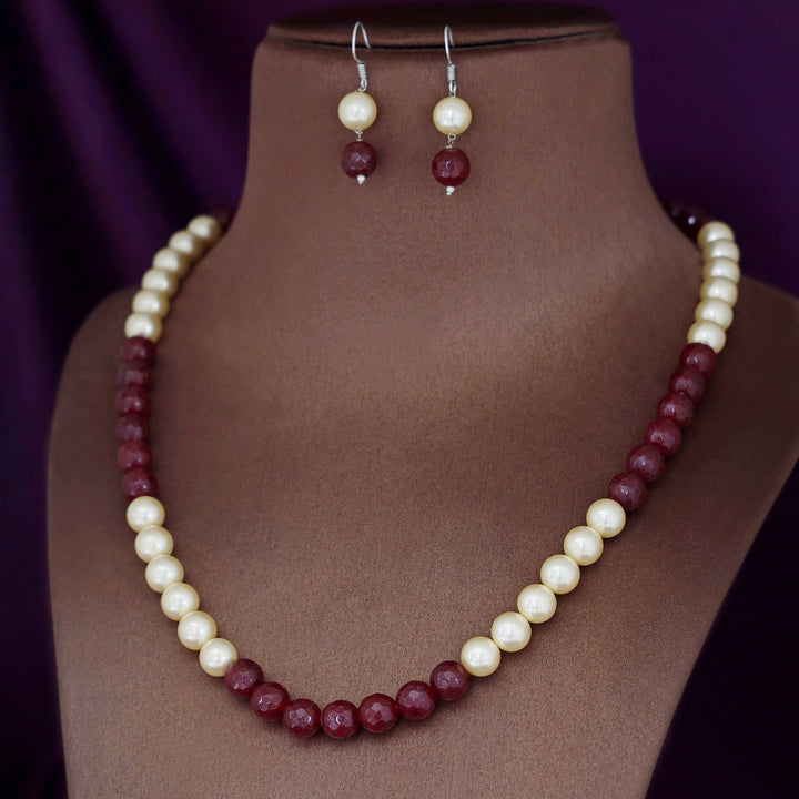 Orbia Pearl Single Layer Neckpiece With Earring