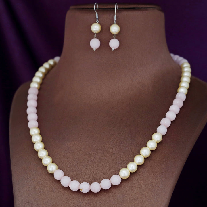 Orbia Pearl Single Layer Neckpiece With Earring