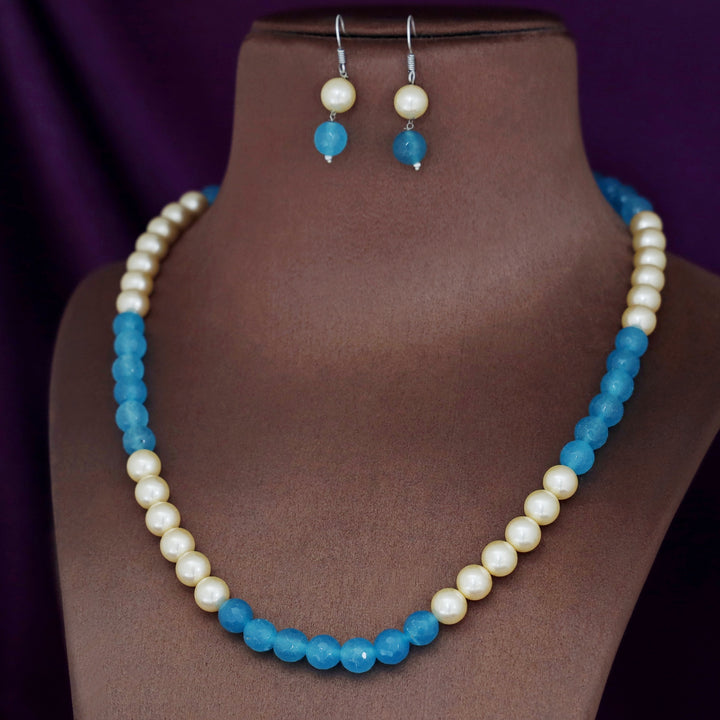 Orbia Pearl Single Layer Neckpiece With Earring