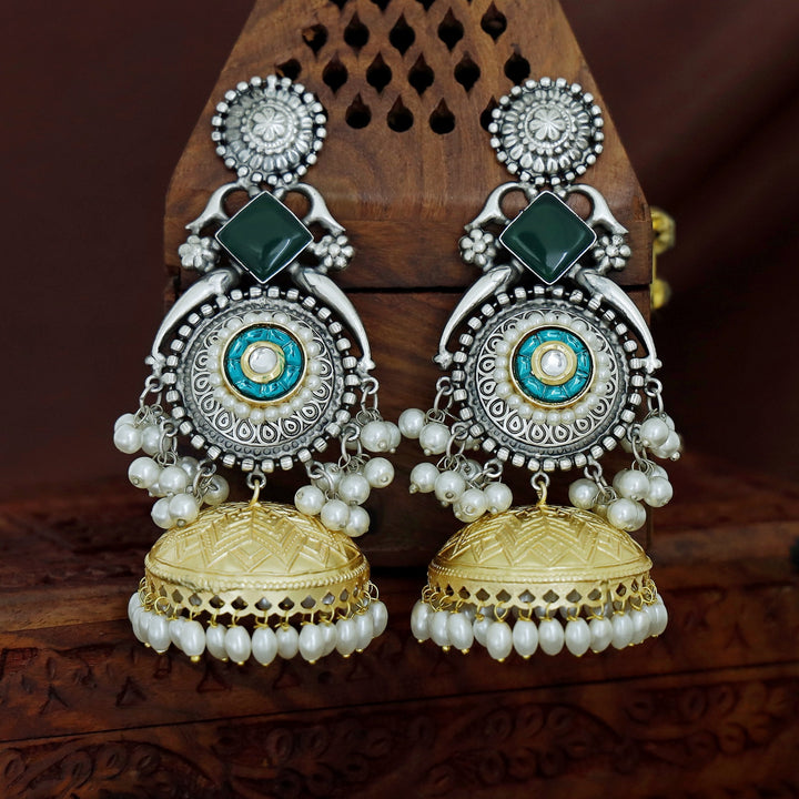 Nayanika Dual Tone Glossy Pearl Earring