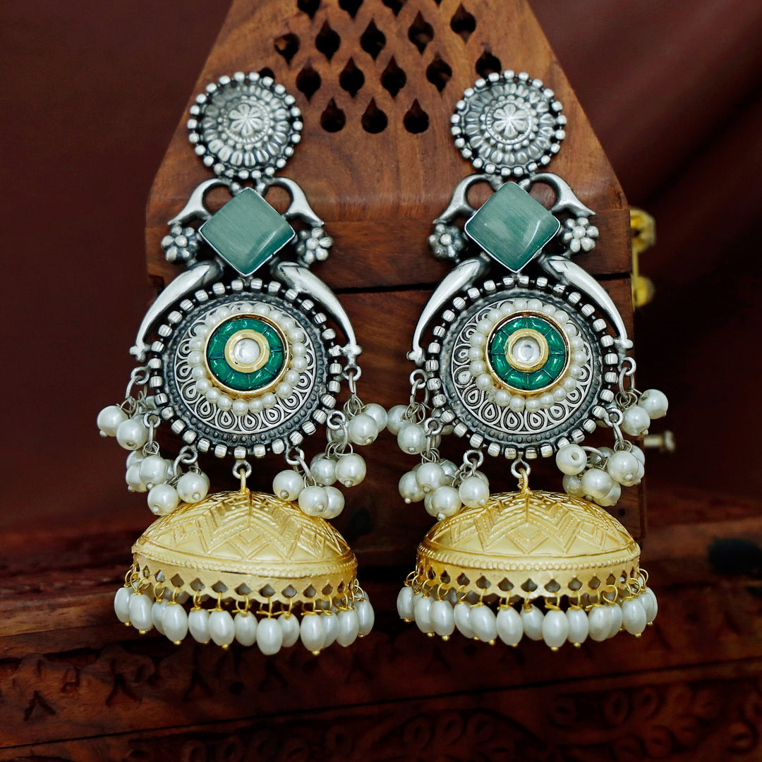 Nayanika Dual Tone Glossy Pearl Earring