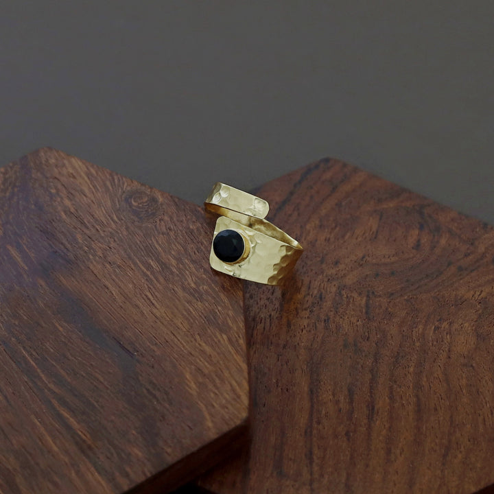 Maadhu Golden Hammered Glossy Ring