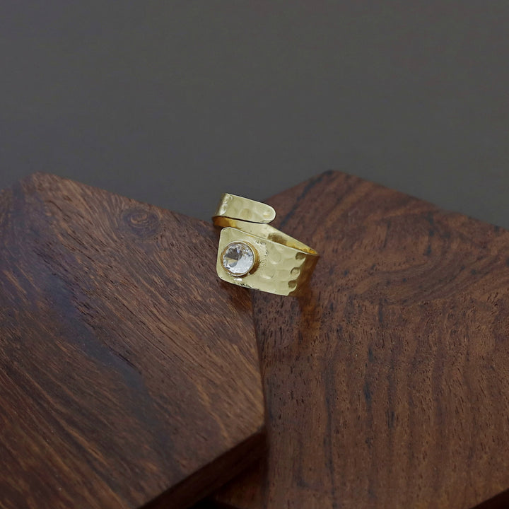 Maadhu Golden Hammered Glossy Ring