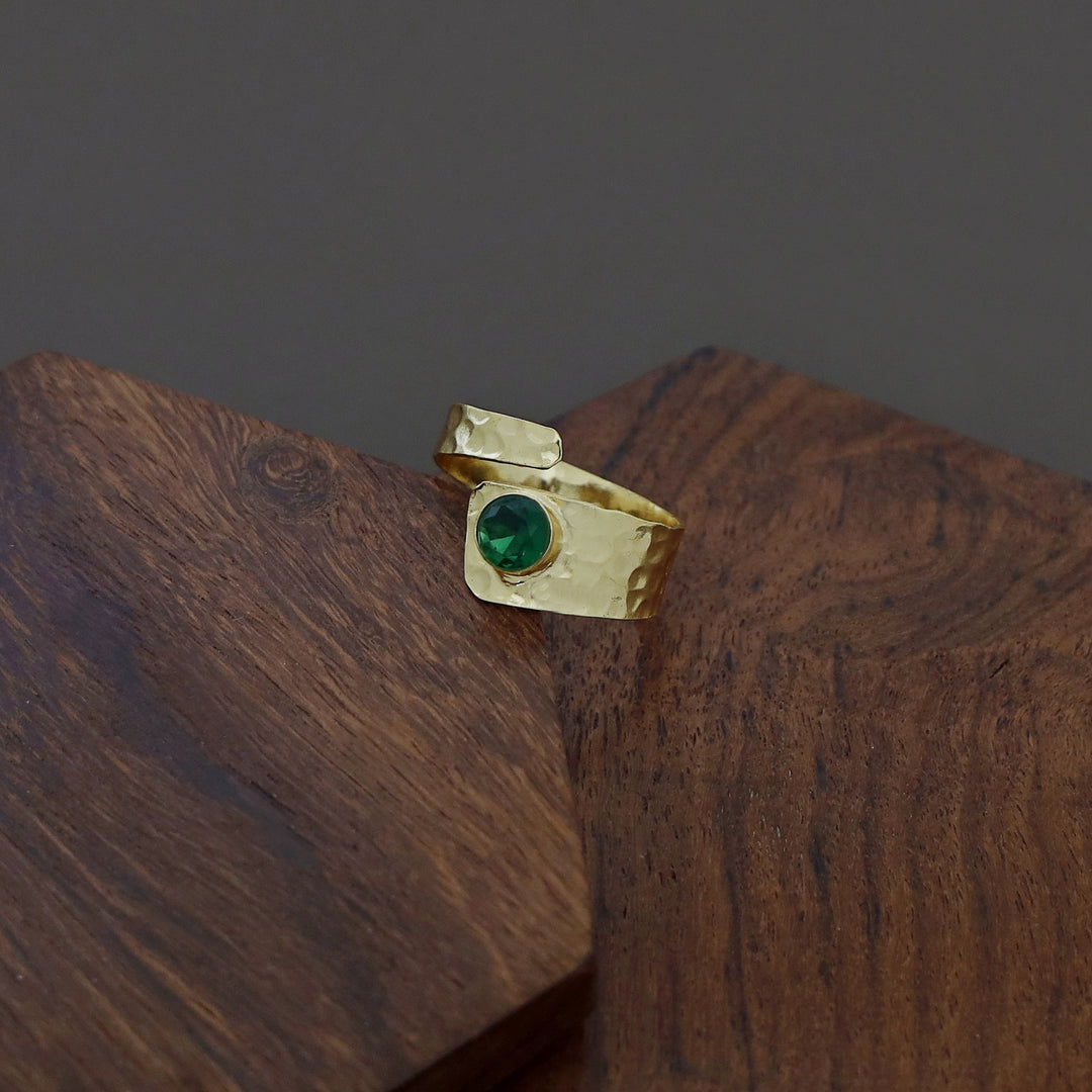 Maadhu Golden Hammered Glossy Ring
