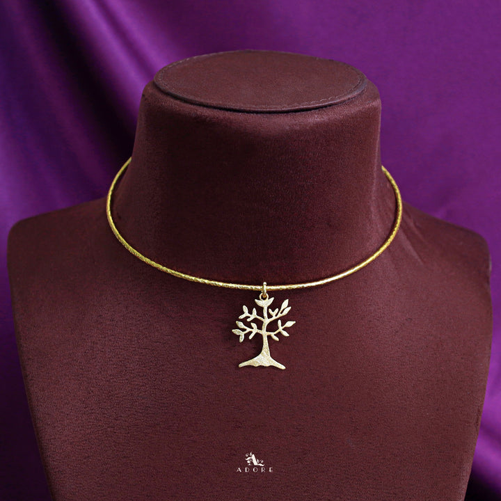 Golden Hammered Tree Neck Cuff