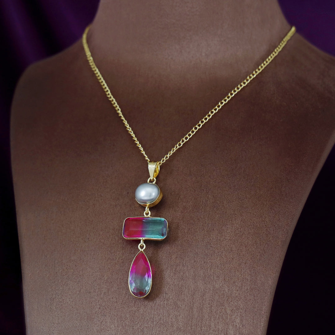 Laya Glossy And Pearl Neckpiece