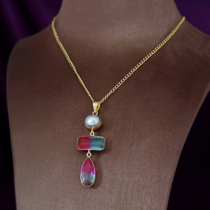 Laya Glossy And Pearl Neckpiece