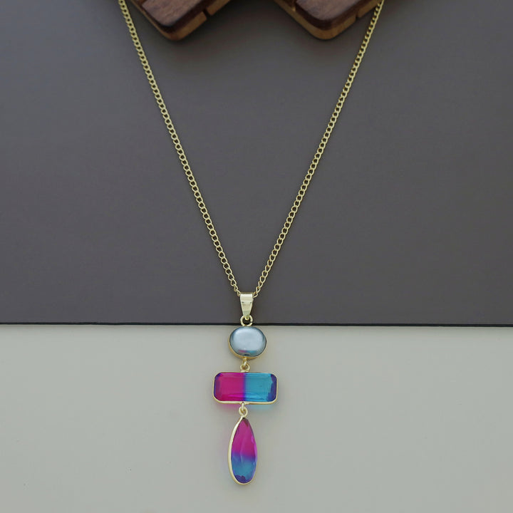 Laya Glossy And Pearl Neckpiece