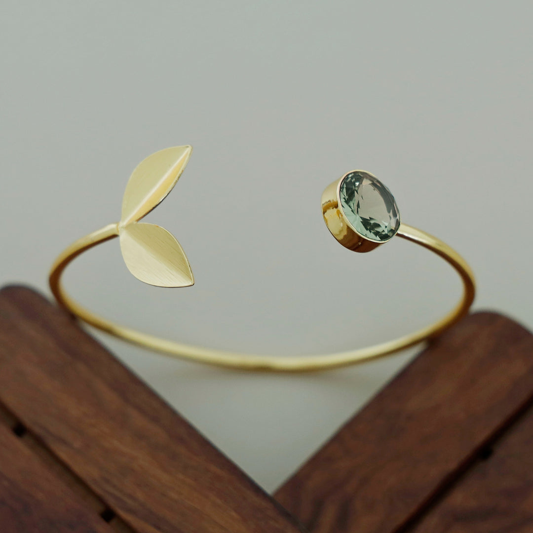 Golden Twin Fold Leafy Round Glossy Bangle