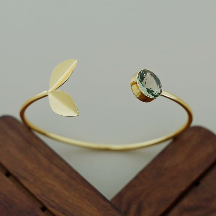 Golden Twin Fold Leafy Round Glossy Bangle