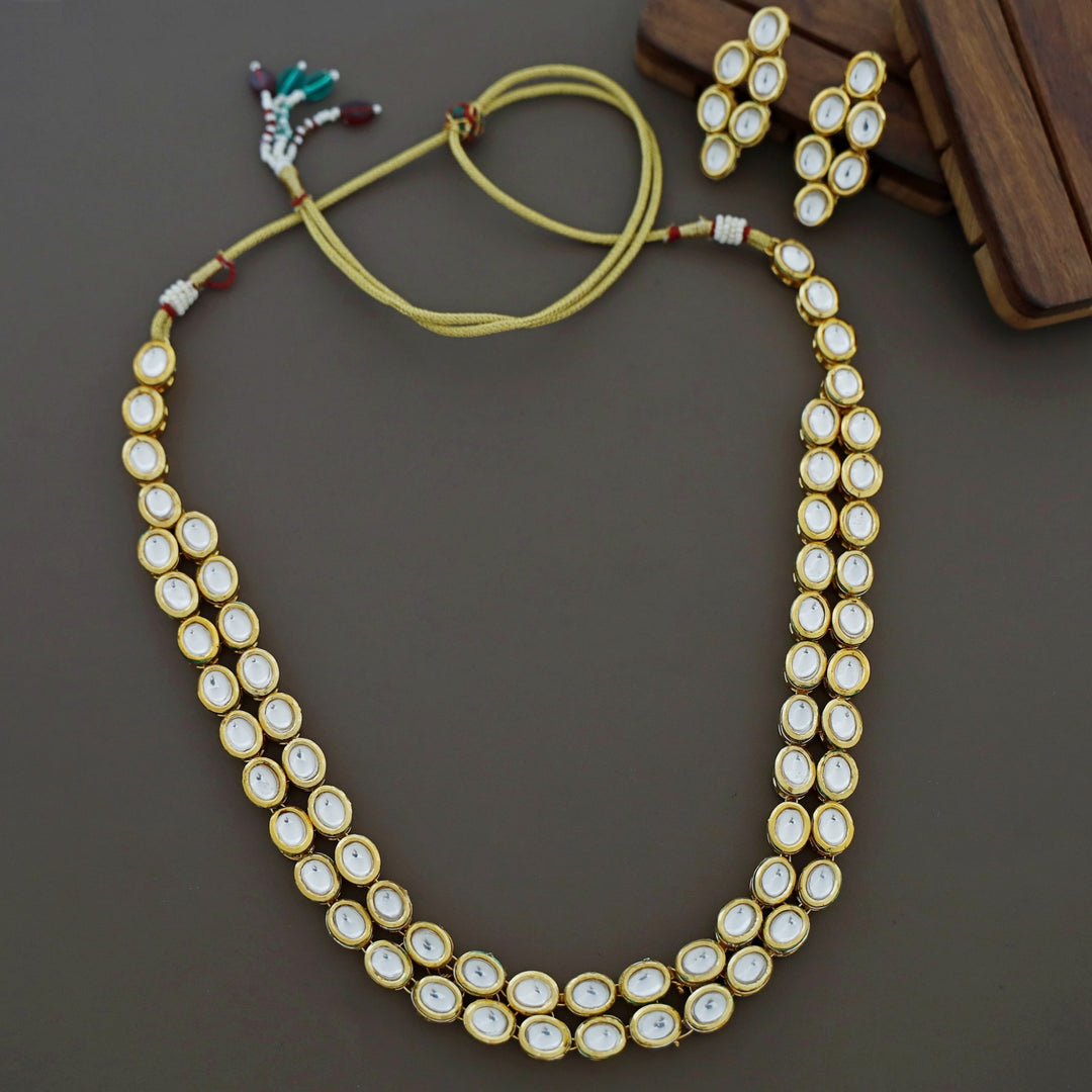 Asvika Kundan Neckpiece