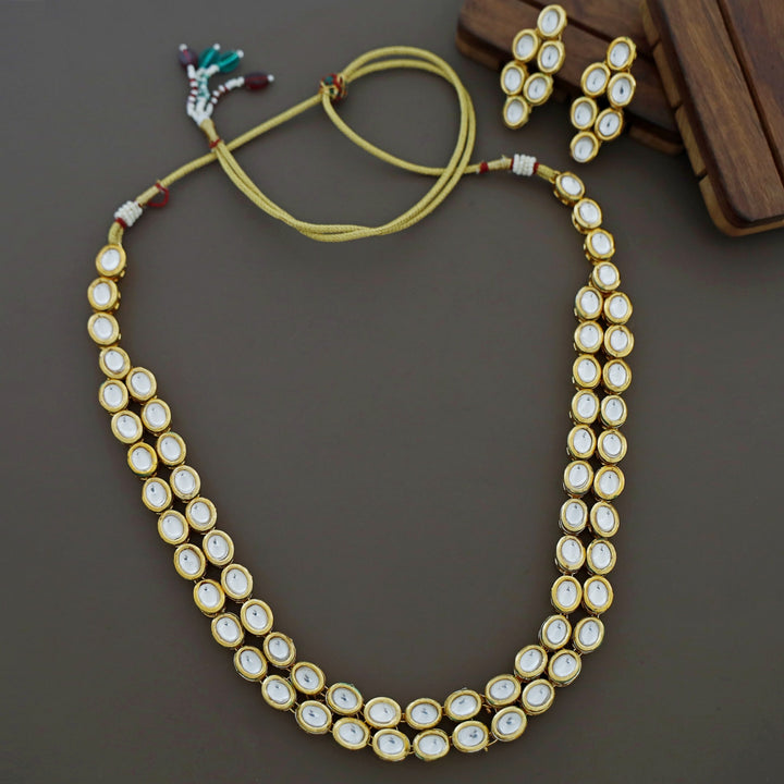 Asvika Kundan Neckpiece