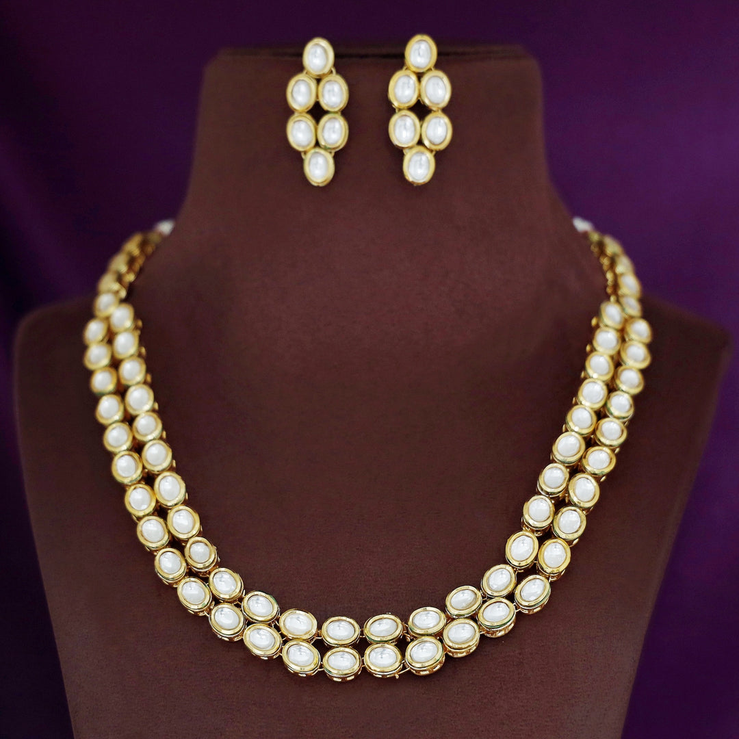 Asvika Kundan Neckpiece