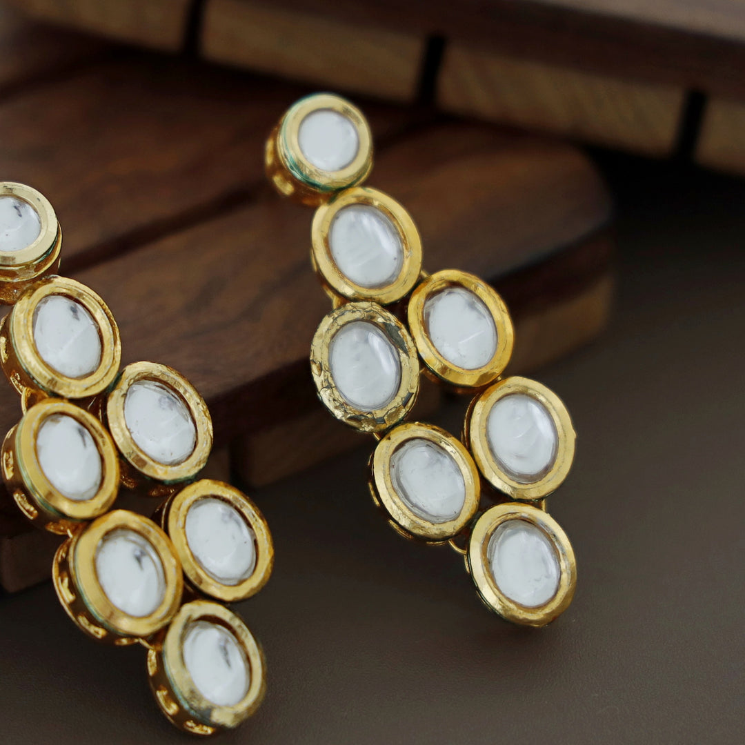 Asvika Kundan Neckpiece