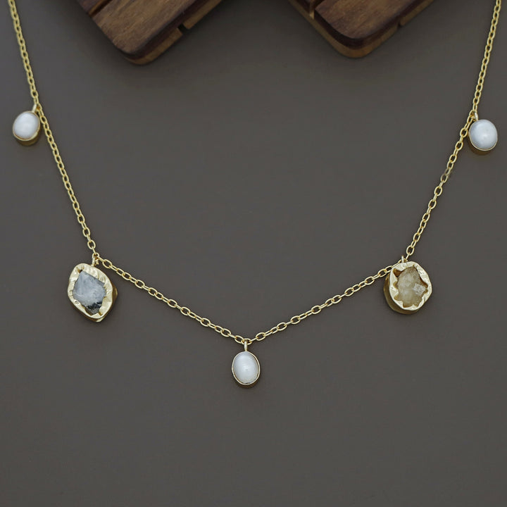 Chethasi Raw Stone + Baroque Neckpiece