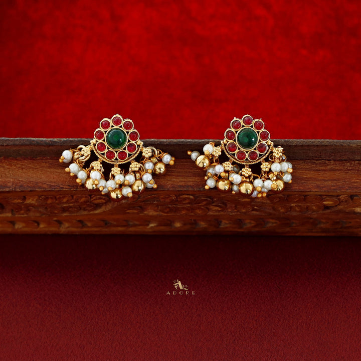 Uttara Floral Palakka Short Neckpiece With Earring