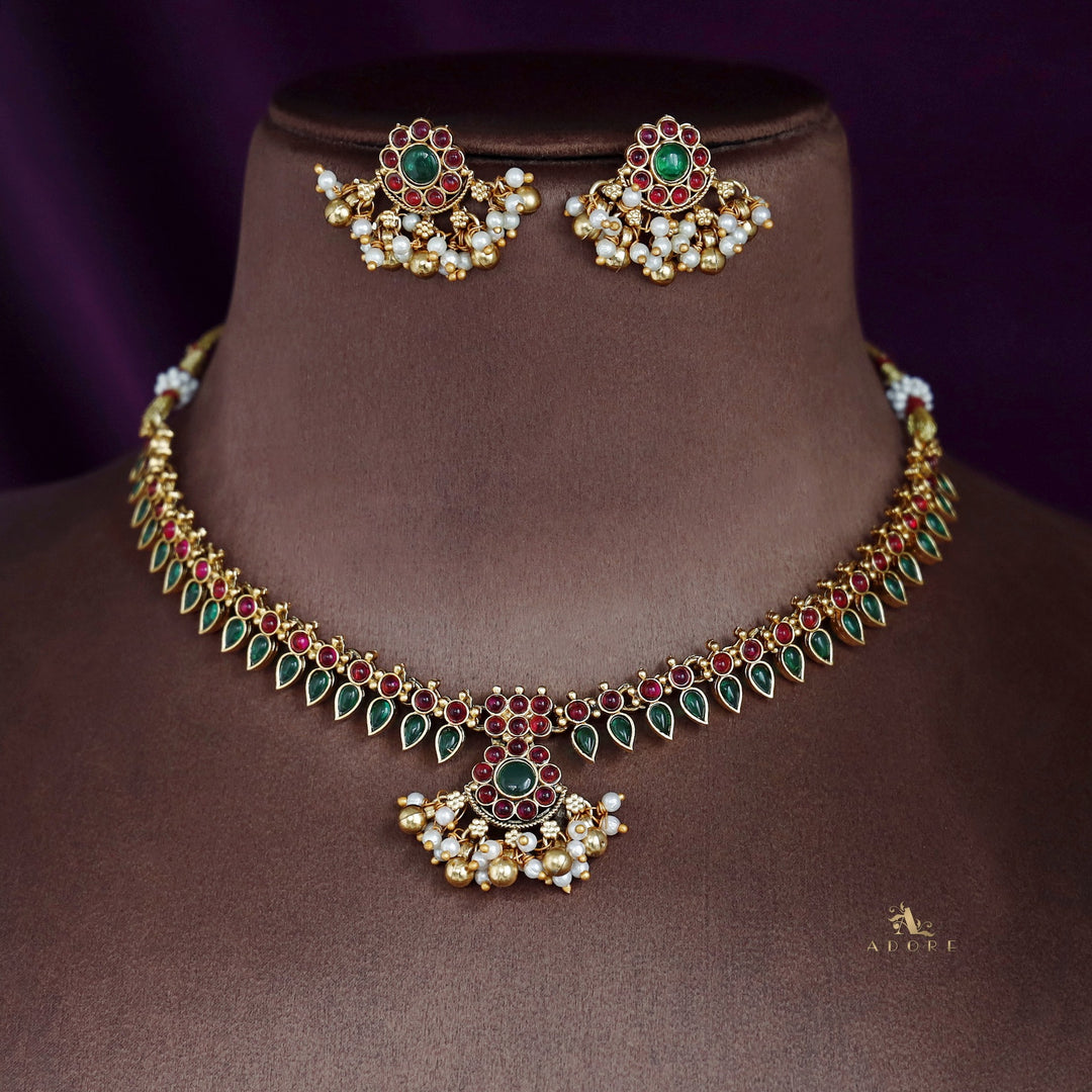 Uttara Floral Palakka Short Neckpiece With Earring
