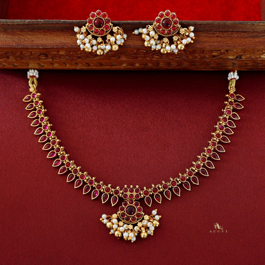 Uttara Floral Palakka Short Neckpiece With Earring