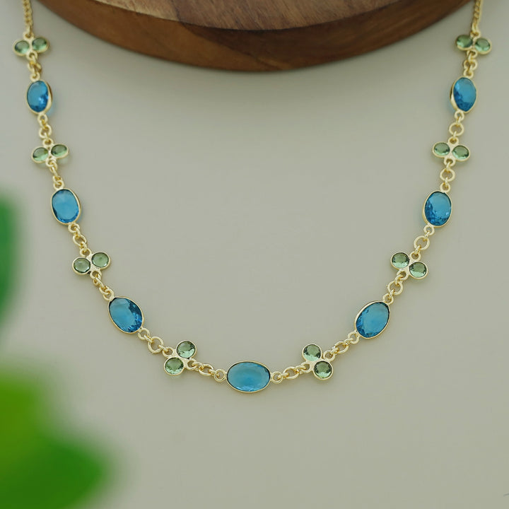 Lorea Glossy Neckpiece