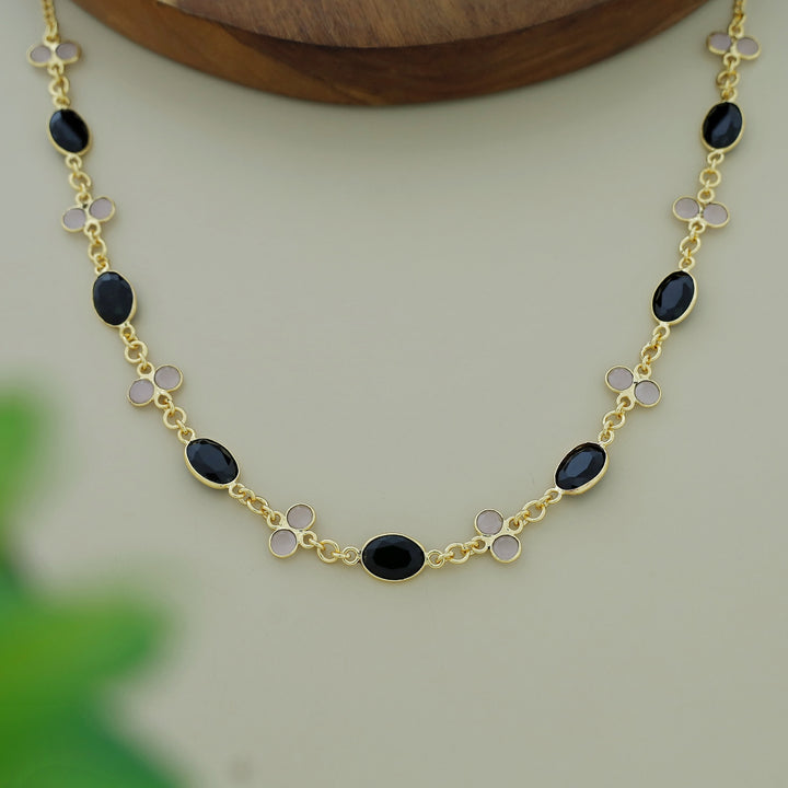 Lorea Glossy Neckpiece