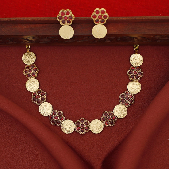 Aathmika Flower Kashi Short Neckpiece With Earring