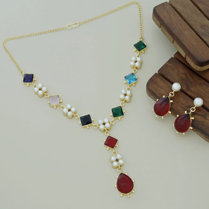Cailyn Glossy Stone Pearl Neckpiece With Earring