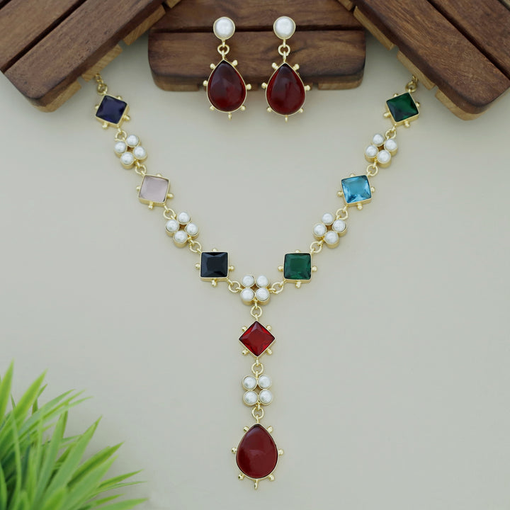 Cailyn Glossy Stone Pearl Neckpiece With Earring