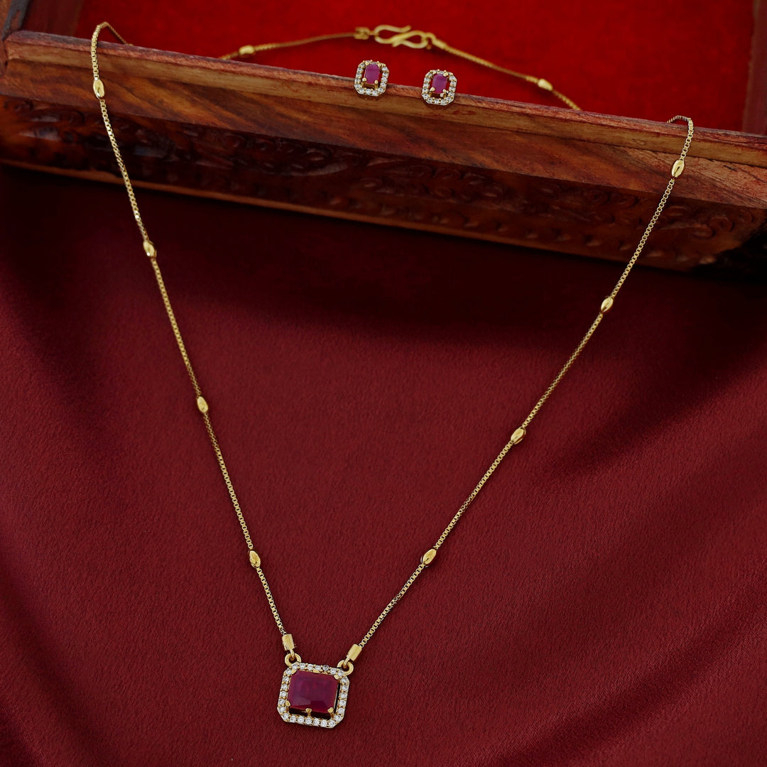 Alankrita Neckpiece With Stud