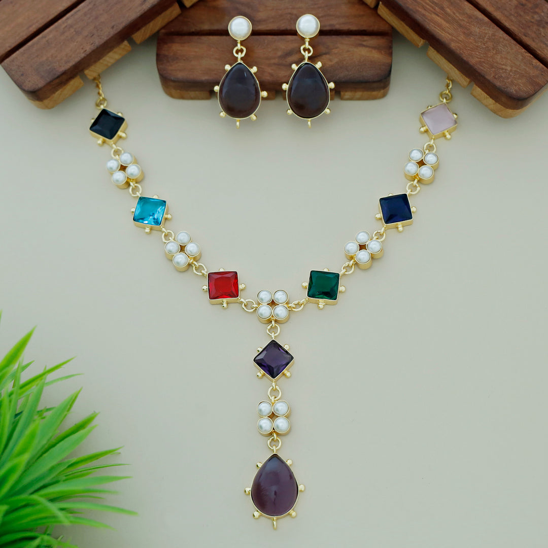 Cailyn Glossy Stone Pearl Neckpiece With Earring