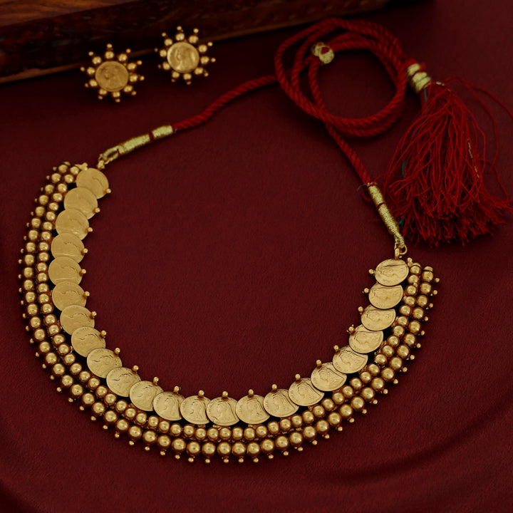 Sivarika Kashi Golden Ball Neckpiece With Stud