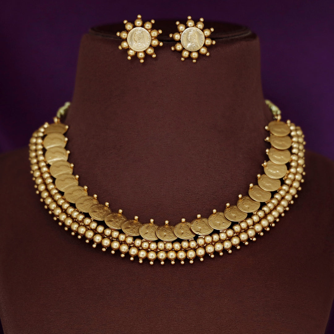 Sivarika Kashi Golden Ball Neckpiece With Stud